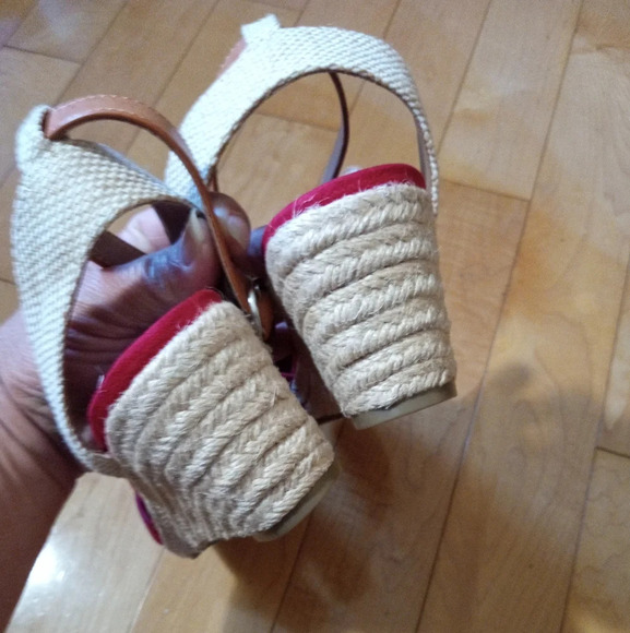 Style & Co. Red suede espadrilles wedge sandals EUC women size 9 - Picture 6 of 6